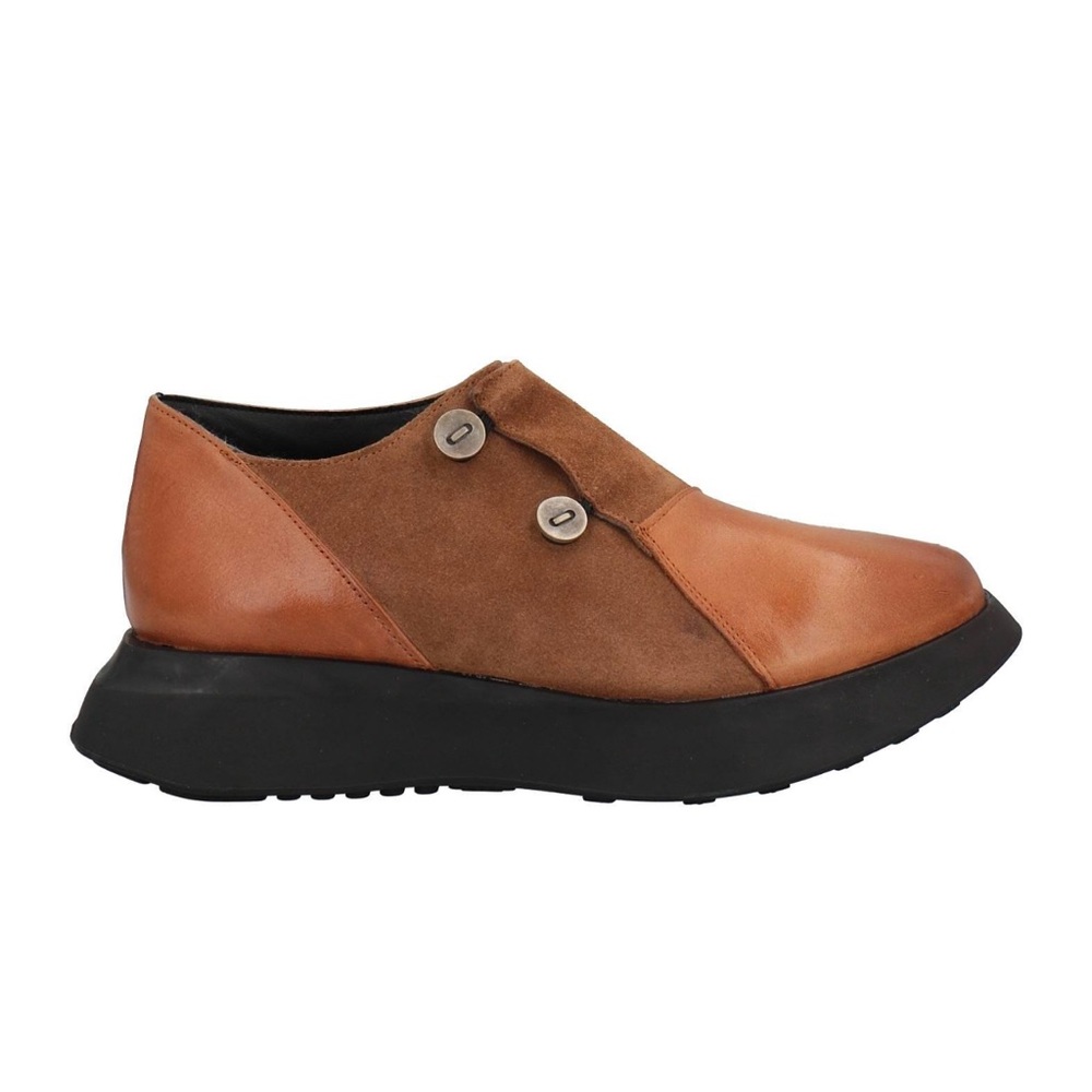 1725.A brand new loafers